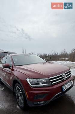Внедорожник / Кроссовер Volkswagen Tiguan 2019 в Ахтырке