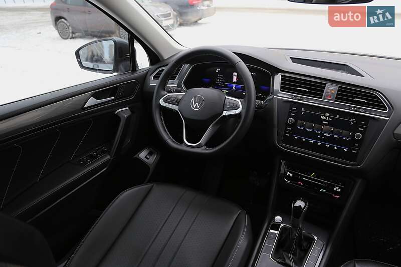 Внедорожник / Кроссовер Volkswagen Tiguan 2023 в Киеве
