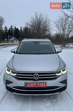 Позашляховик / Кросовер Volkswagen Tiguan 2022 в Вінниці