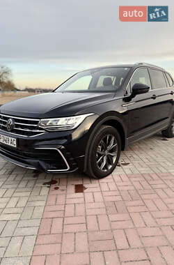 Позашляховик / Кросовер Volkswagen Tiguan 2023 в Запоріжжі