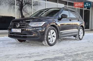 Позашляховик / Кросовер Volkswagen Tiguan 2021 в Києві