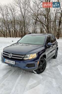Позашляховик / Кросовер Volkswagen Tiguan 2015 в Харкові