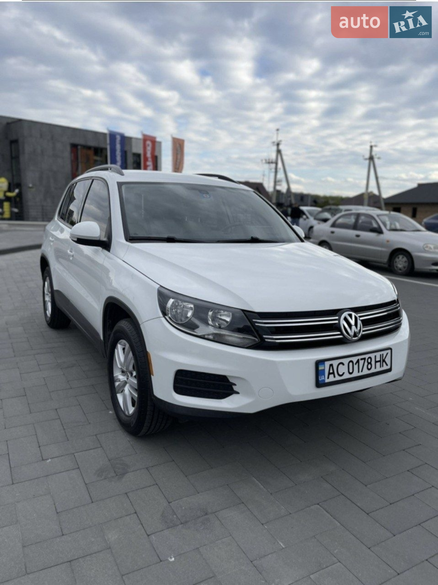 2017 Volkswagen Tiguan - фото 1