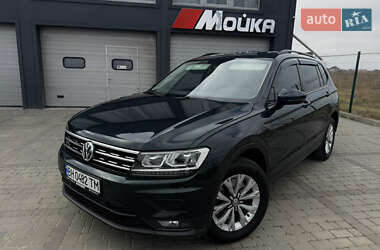 Внедорожник / Кроссовер Volkswagen Tiguan 2017 в Одессе