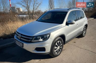 Внедорожник / Кроссовер Volkswagen Tiguan 2016 в Киеве