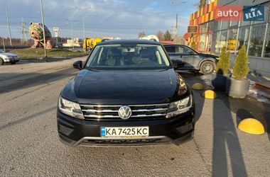 Позашляховик / Кросовер Volkswagen Tiguan 2017 в Києві