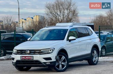 Внедорожник / Кроссовер Volkswagen Tiguan 2020 в Киеве