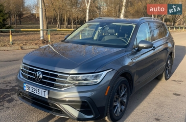 Позашляховик / Кросовер Volkswagen Tiguan 2022 в Рівному