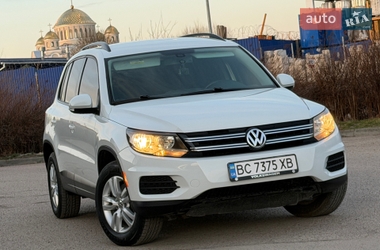 Внедорожник / Кроссовер Volkswagen Tiguan 2017 в Дрогобыче