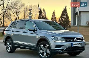 Внедорожник / Кроссовер Volkswagen Tiguan 2021 в Киеве