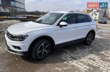 Позашляховик / Кросовер Volkswagen Tiguan 2018 в Львові