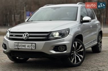 Внедорожник / Кроссовер Volkswagen Tiguan 2016 в Днепре