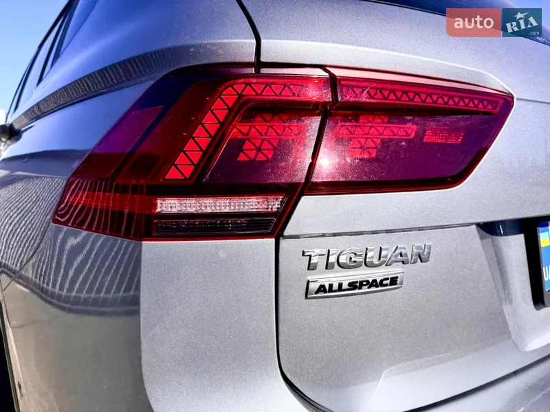 Volkswagen Tiguan 2020 VIN WVGZZZ5NZLM181493 фото оголошення 13 з 75