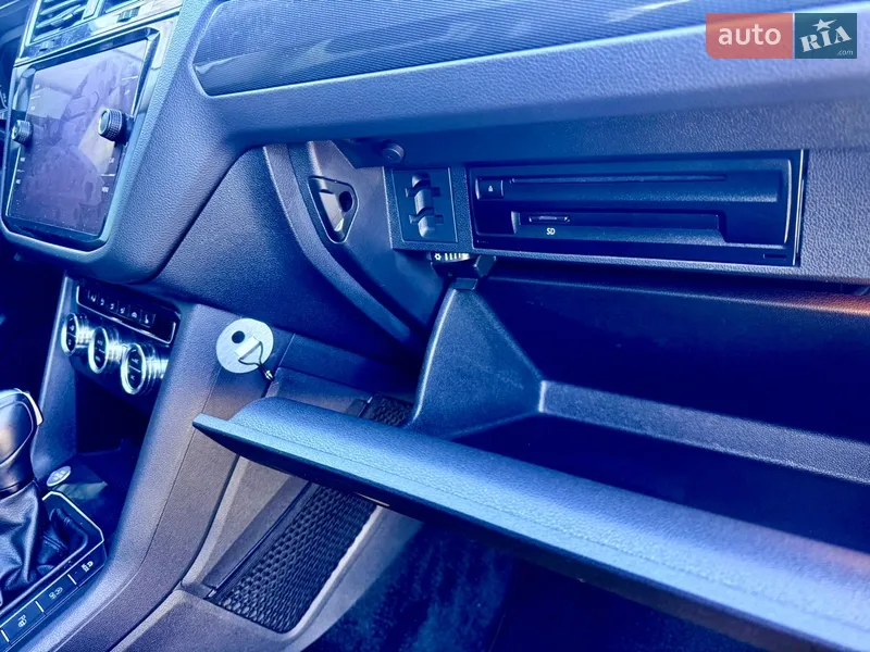 Volkswagen Tiguan 2020 VIN WVGZZZ5NZLM181493 фото оголошення 36 з 75