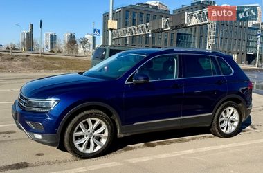 Внедорожник / Кроссовер Volkswagen Tiguan 2017 в Киеве