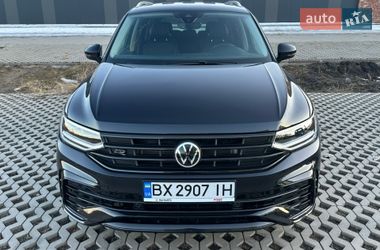 Внедорожник / Кроссовер Volkswagen Tiguan 2022 в Хмельницком