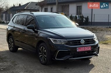 Позашляховик / Кросовер Volkswagen Tiguan 2021 в Луцьку
