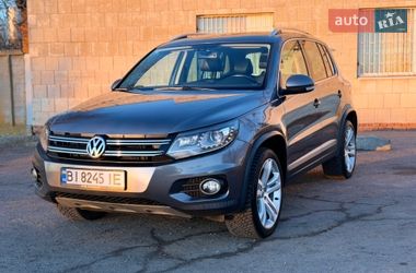 Позашляховик / Кросовер Volkswagen Tiguan 2016 в Миргороді