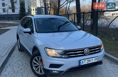 Внедорожник / Кроссовер Volkswagen Tiguan 2017 в Ивано-Франковске