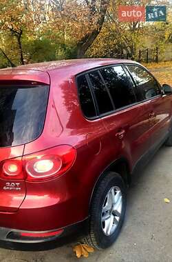 Позашляховик / Кросовер Volkswagen Tiguan 2010 в Лозовій
