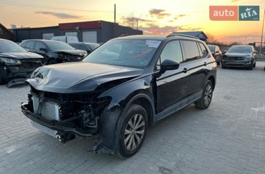 Внедорожник / Кроссовер Volkswagen Tiguan 2019 в Львове
