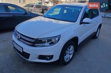 Внедорожник / Кроссовер Volkswagen Tiguan 2011 в Черкассах