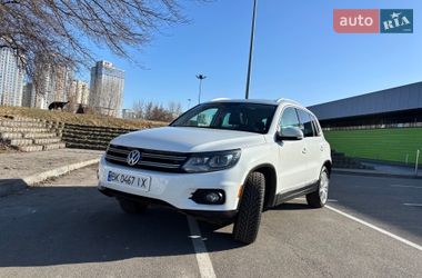 Позашляховик / Кросовер Volkswagen Tiguan 2015 в Києві