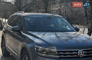 Позашляховик / Кросовер Volkswagen Tiguan 2018 в Києві