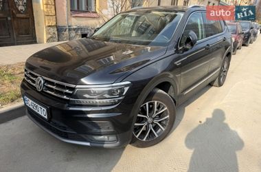 Позашляховик / Кросовер Volkswagen Tiguan 2017 в Львові