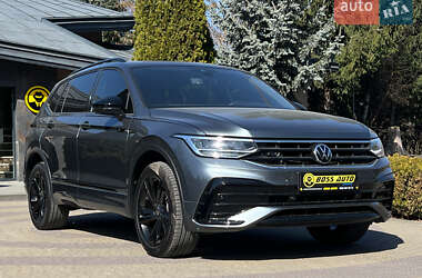 Внедорожник / Кроссовер Volkswagen Tiguan 2022 в Львове