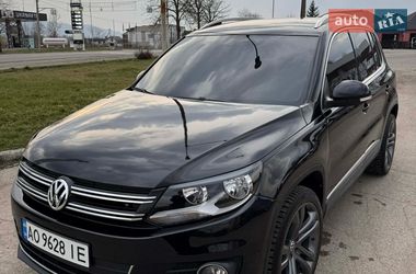 Внедорожник / Кроссовер Volkswagen Tiguan 2015 в Тячеве