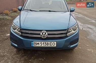 Внедорожник / Кроссовер Volkswagen Tiguan 2017 в Ромнах