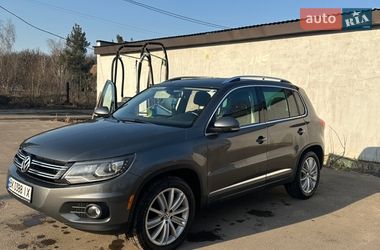 Внедорожник / Кроссовер Volkswagen Tiguan 2016 в Костополе
