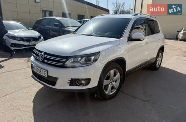 Внедорожник / Кроссовер Volkswagen Tiguan 2012 в Полтаве