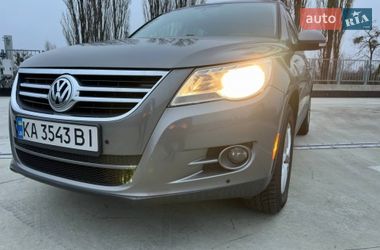 Позашляховик / Кросовер Volkswagen Tiguan 2010 в Києві