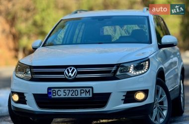 Внедорожник / Кроссовер Volkswagen Tiguan 2015 в Межгорье