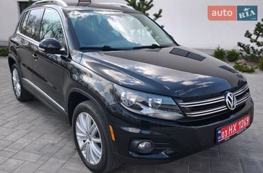 Внедорожник / Кроссовер Volkswagen Tiguan 2015 в Луцке