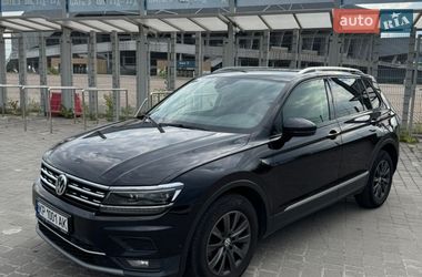 Внедорожник / Кроссовер Volkswagen Tiguan 2017 в Тернополе