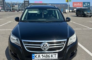 Внедорожник / Кроссовер Volkswagen Tiguan 2011 в Киеве