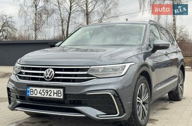 Внедорожник / Кроссовер Volkswagen Tiguan 2019 в Тернополе