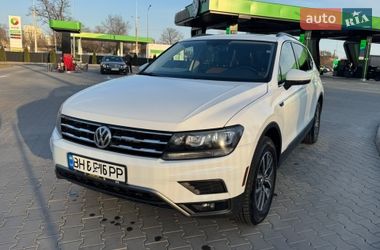 Позашляховик / Кросовер Volkswagen Tiguan 2018 в Одесі