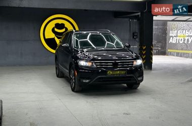Позашляховик / Кросовер Volkswagen Tiguan 2021 в Чернівцях