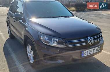 Внедорожник / Кроссовер Volkswagen Tiguan 2015 в Киеве