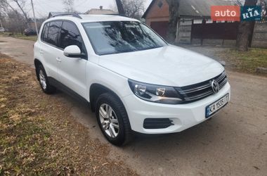 Внедорожник / Кроссовер Volkswagen Tiguan 2016 в Полтаве