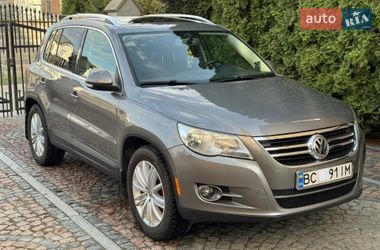 Внедорожник / Кроссовер Volkswagen Tiguan 2011 в Здолбунове