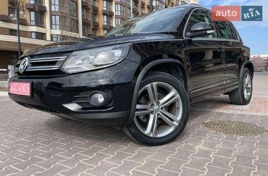 Позашляховик / Кросовер Volkswagen Tiguan 2016 в Києві