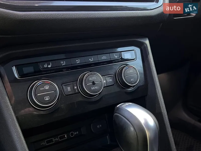 Volkswagen Tiguan 2018 VIN WVGZZZ5NZJM123670 фото оголошення 15 з 61