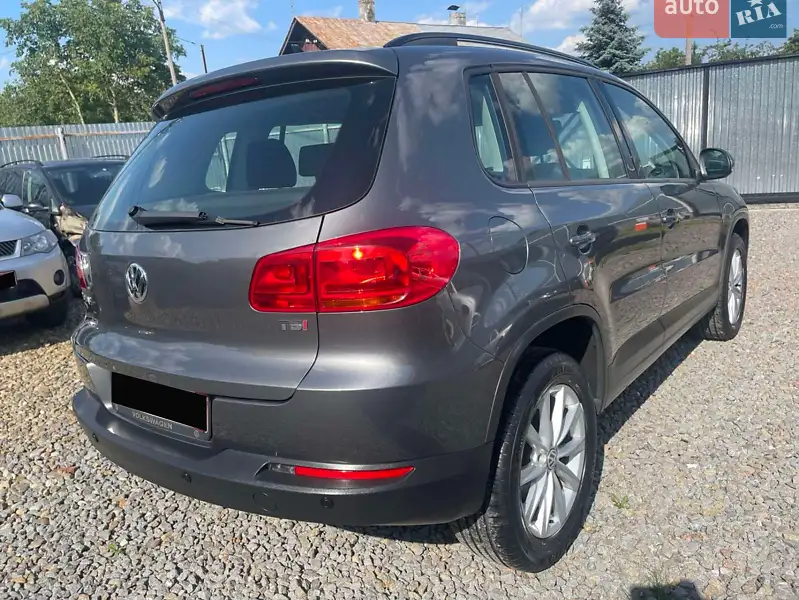 Volkswagen Tiguan 2017 VIN WVGAV7AXXHK049325 фото оголошення 8 з 58