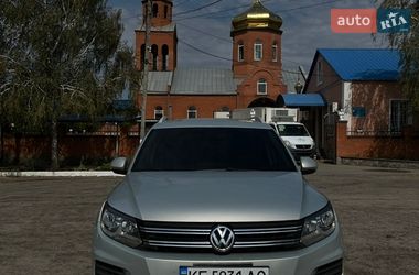 Внедорожник / Кроссовер Volkswagen Tiguan 2011 в Покрове