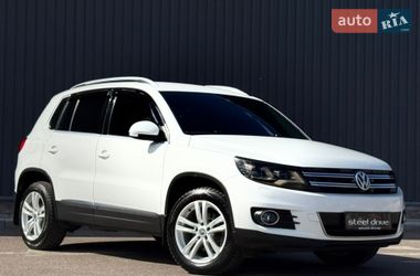 Внедорожник / Кроссовер Volkswagen Tiguan 2016 в Николаеве
